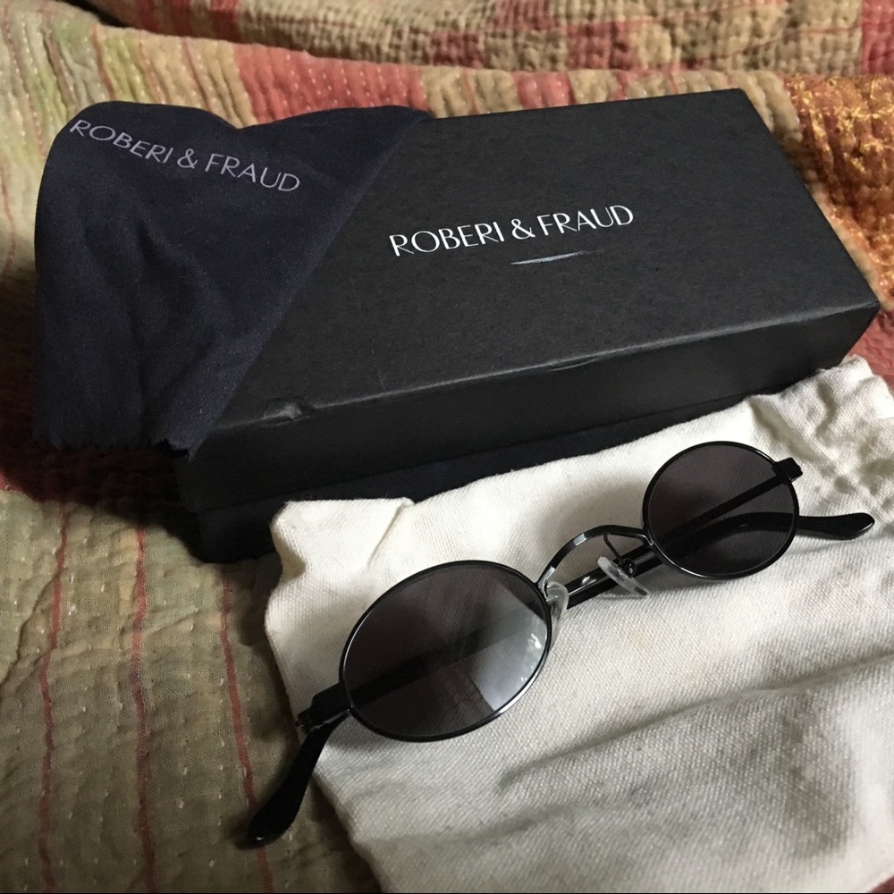 Roberi & Fraud Doris Sunglasses